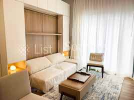 featured image of 987 Queen St #725