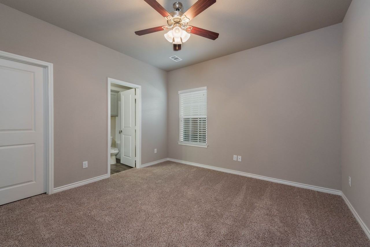 3422 Papa Bear Dr - Photo 2 of 17