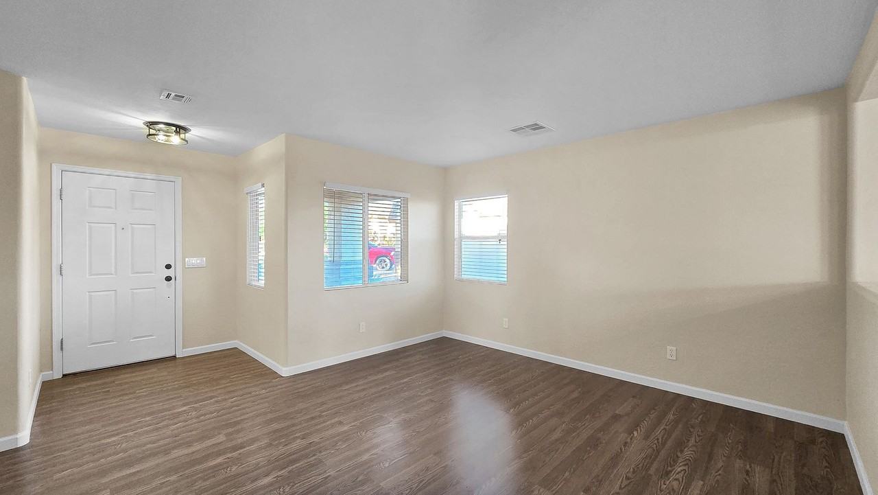 22523 W Pima St - Photo 2 of 30