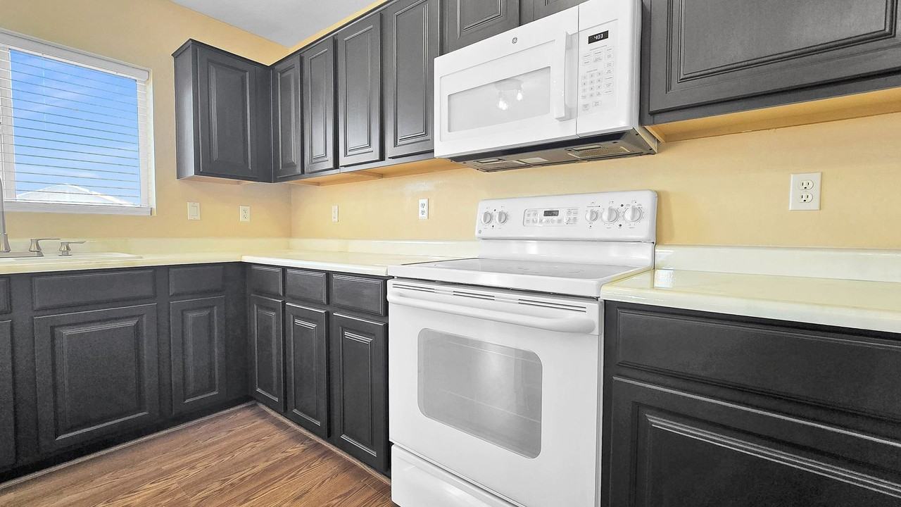 22523 W Pima St - Photo 4 of 30