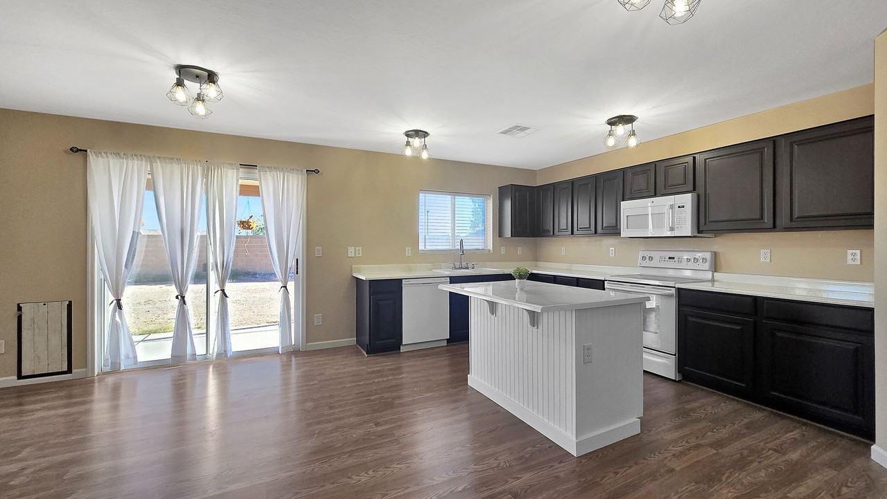 22523 W Pima St - Photo 7 of 30