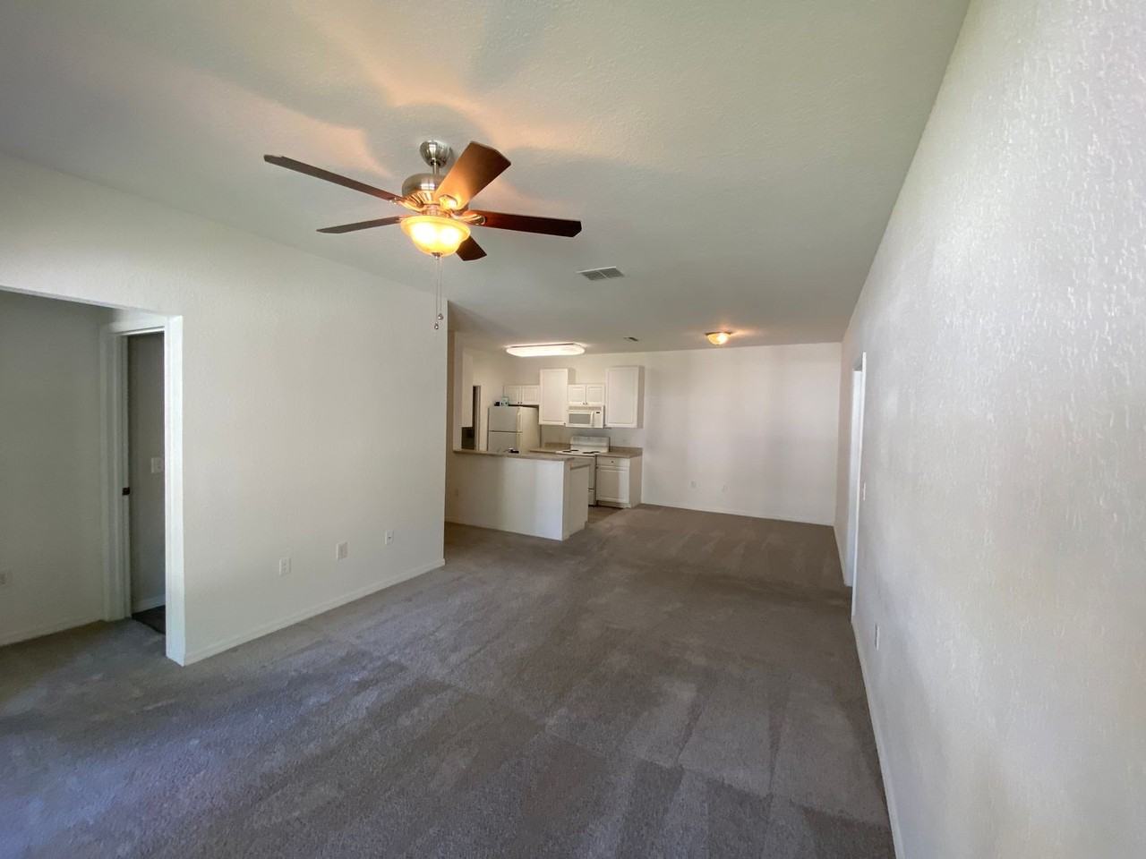 4006 Hemingway Cir - Photo 6 of 9