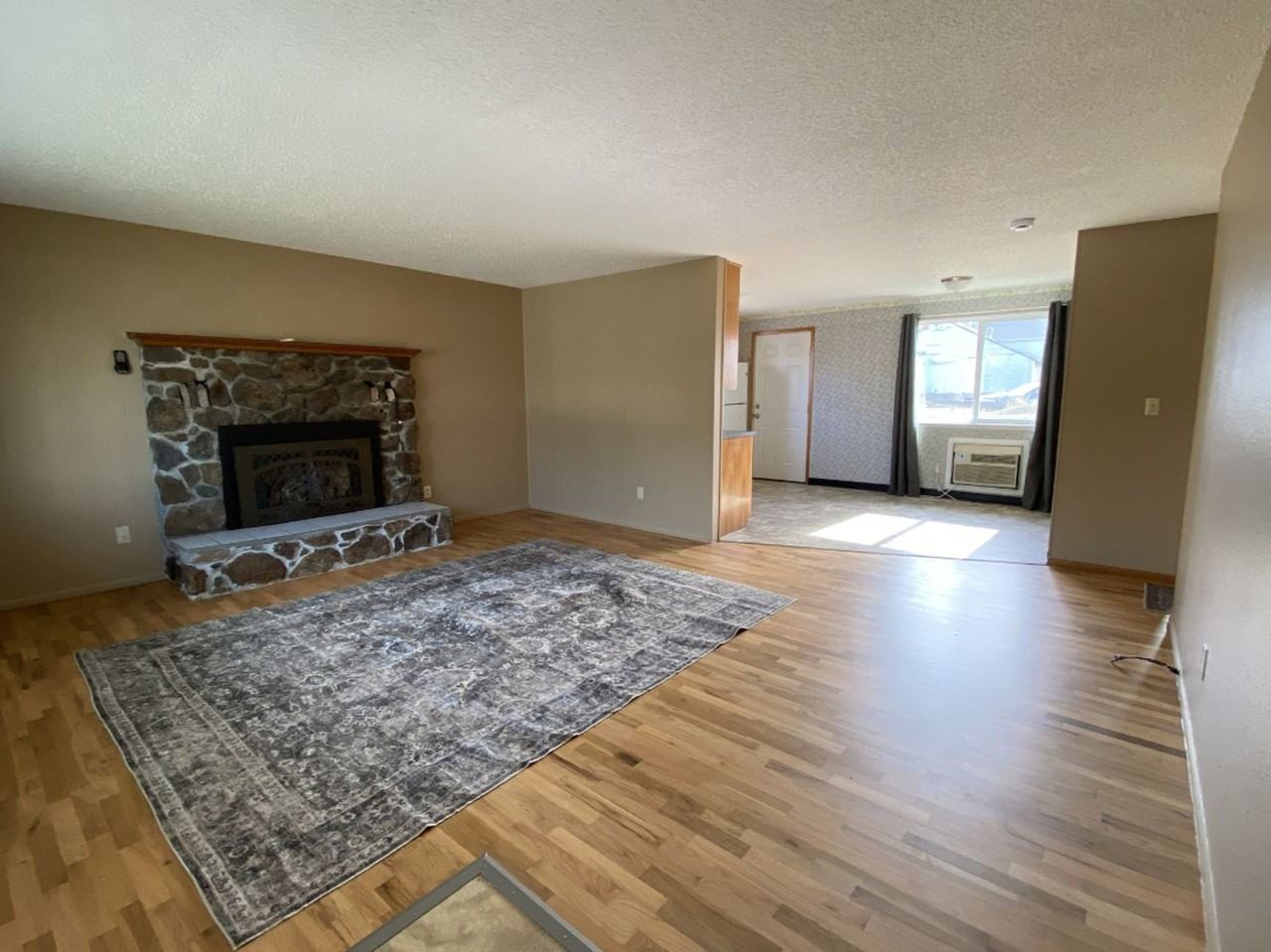 420 W Main St - Photo 3 of 17