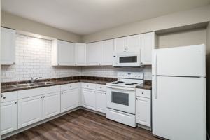 featured image of 186 Flintridge Dr