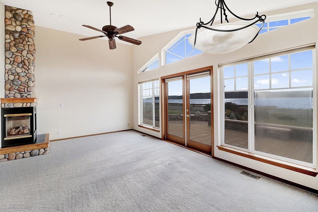 1110 Landing Cir - Photo 2 of 19