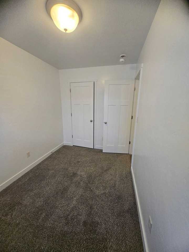 729 E 125 N - Photo 6 of 41