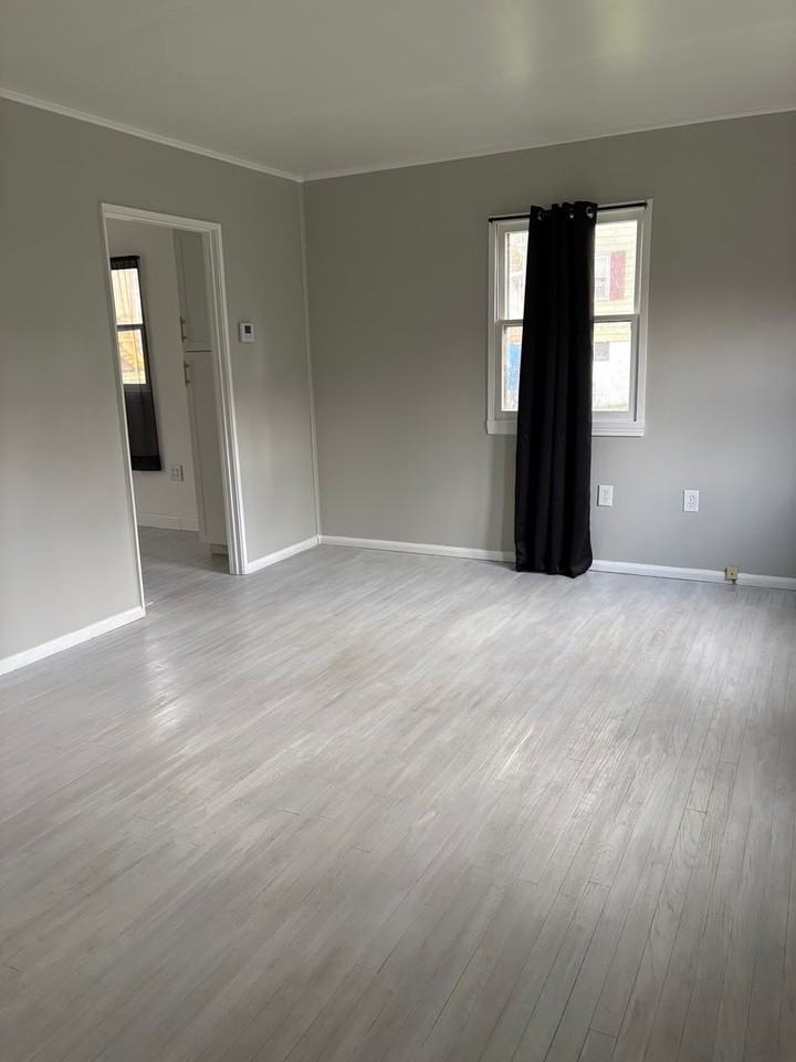 213 Harvard Ave - Photo 3 of 9