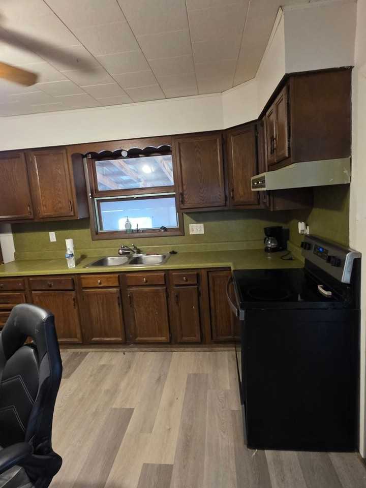 531 Franklin St - Photo 2 of 8