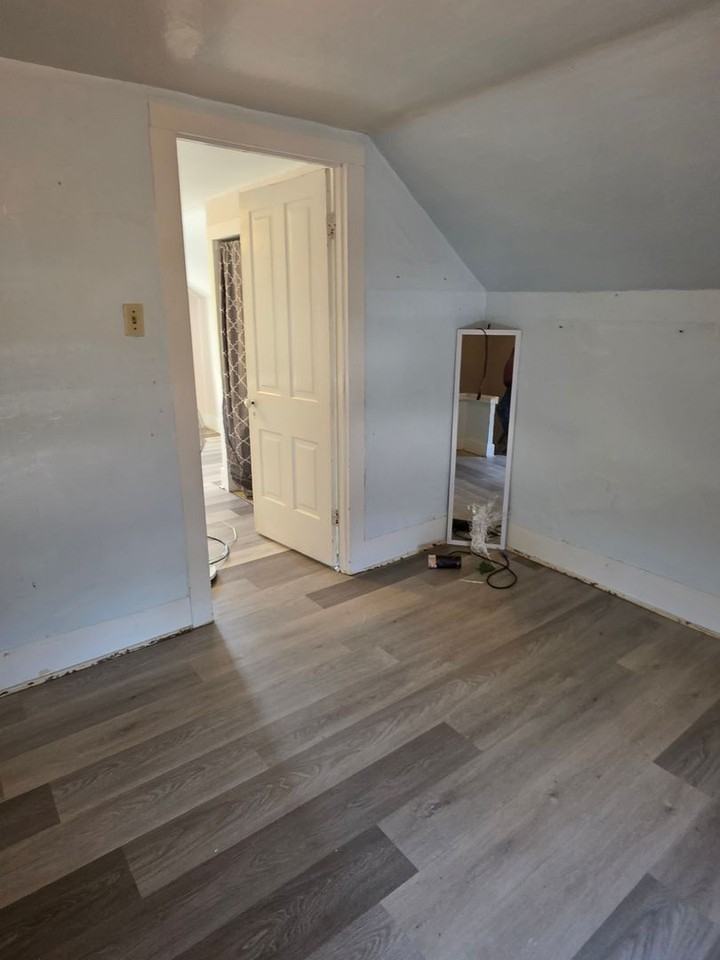 531 Franklin St - Photo 3 of 8