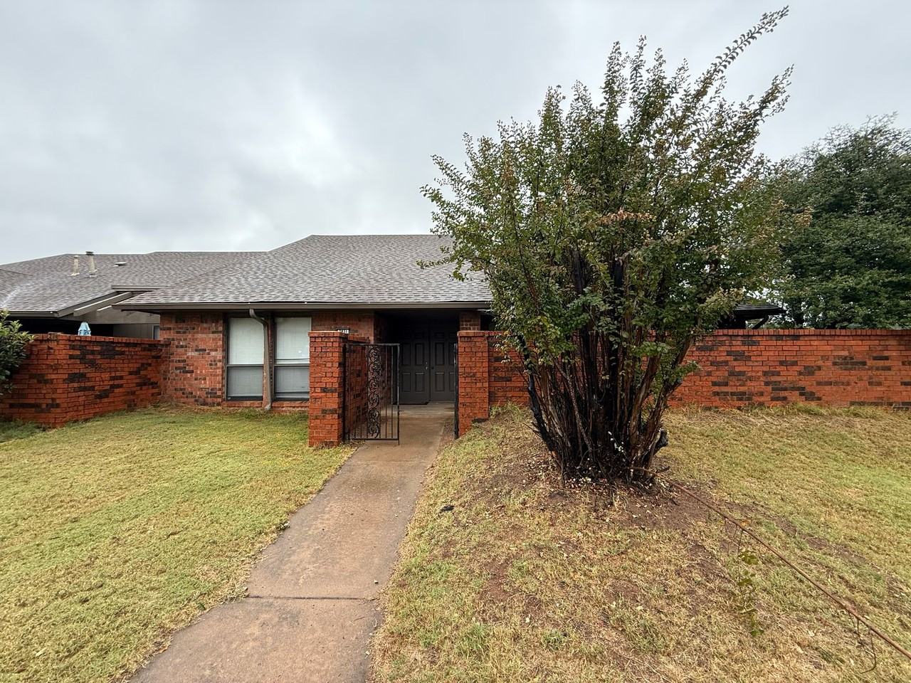 2831 E 81st Pl - Photo 3 of 32