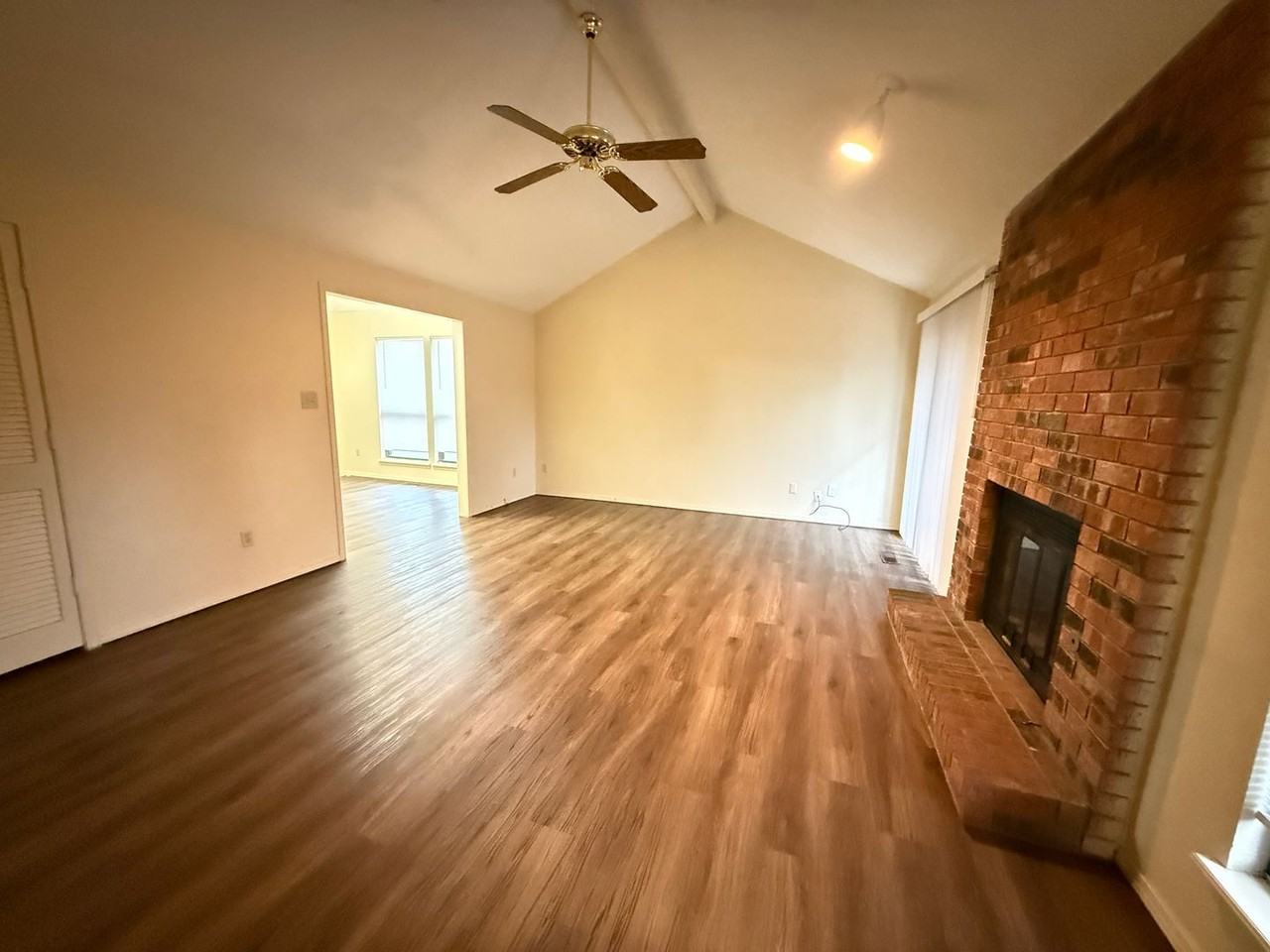 2831 E 81st Pl - Photo 4 of 32
