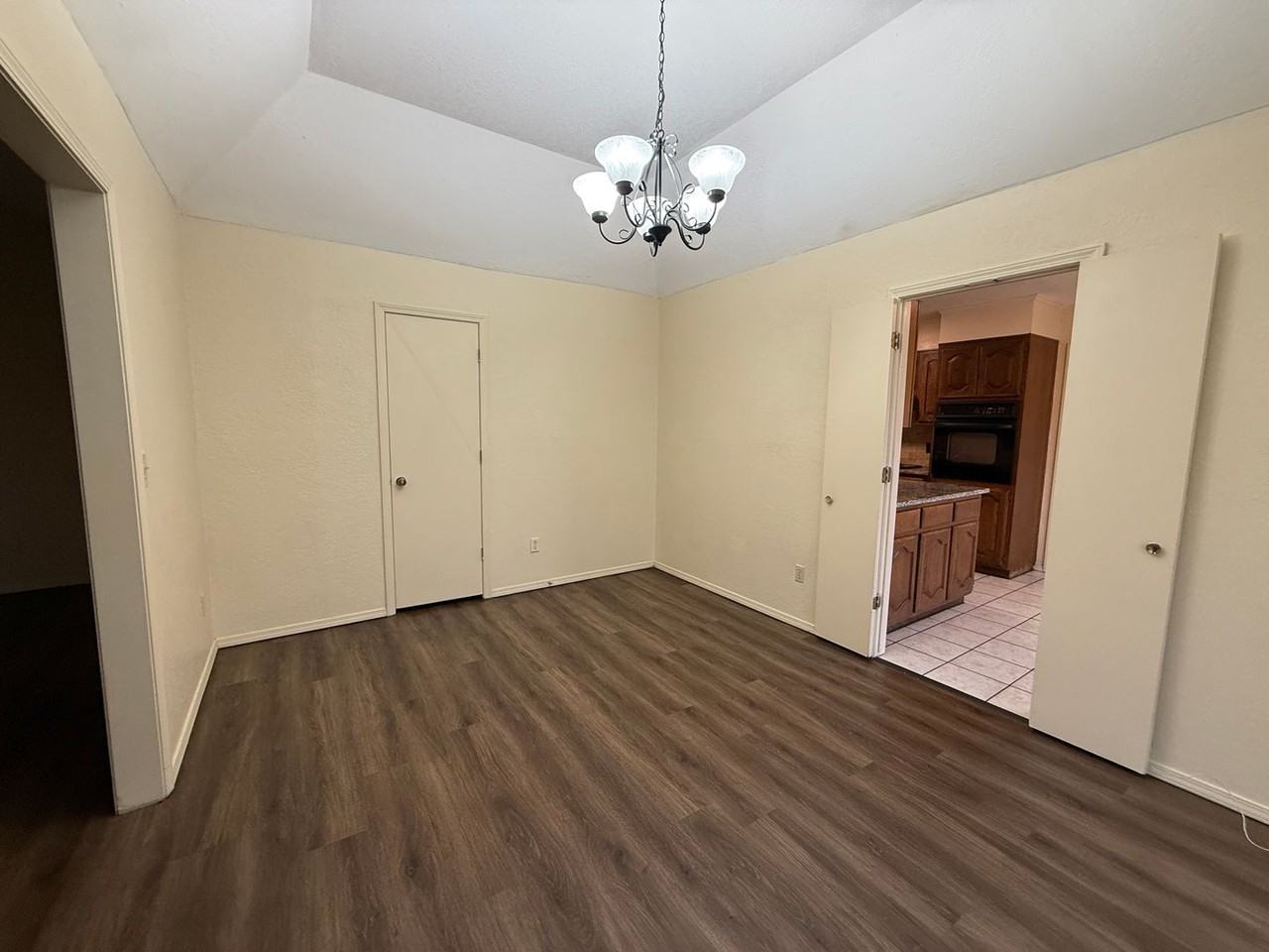 2831 E 81st Pl - Photo 7 of 32