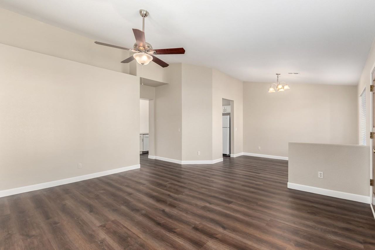 501 W Mesquite St - Photo 2 of 24