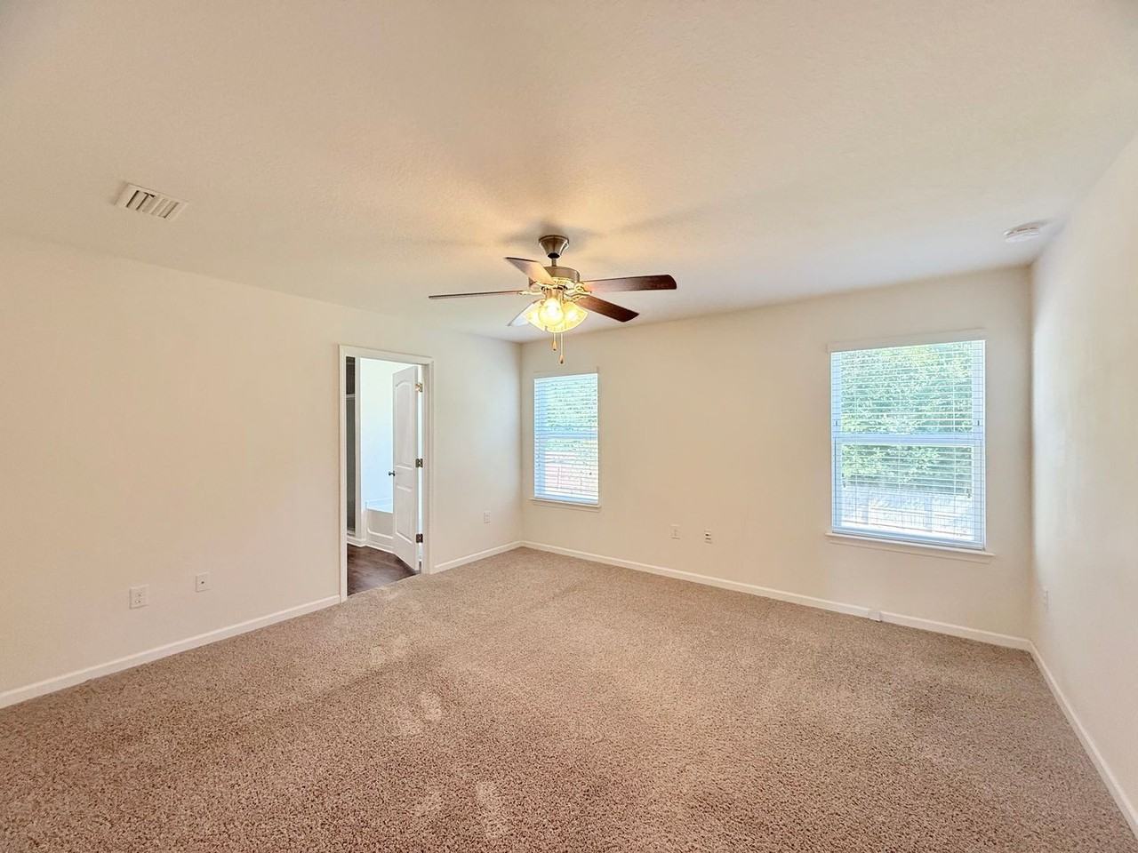 4679 Applefield Way - Photo 5 of 15