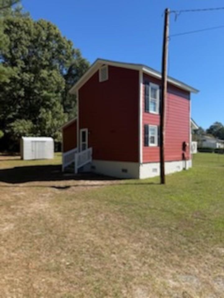 736 Weaver St - Photo 4 of 15