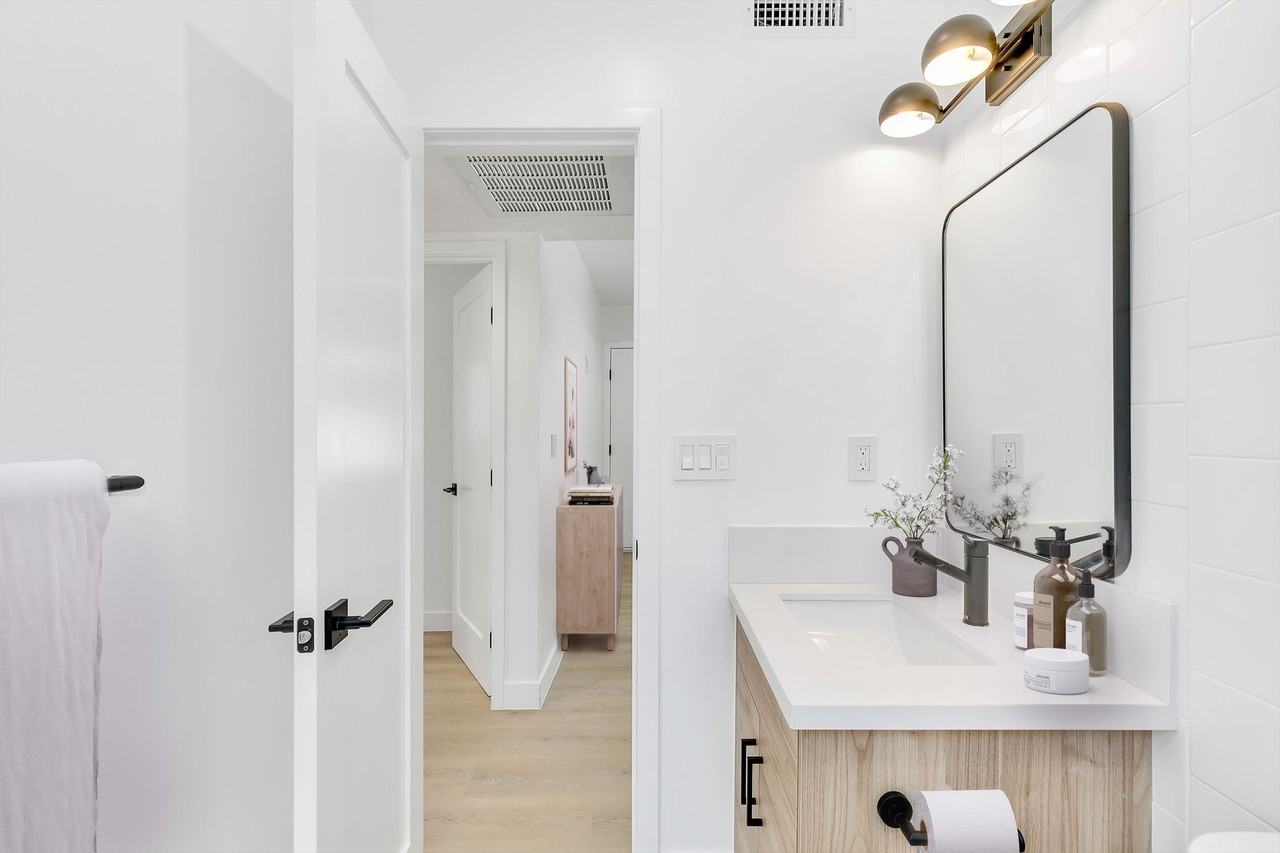 Experience Modern Echo Park Living with Stunning Views at 1815 Bellevue Ave! - Photo 2 of 6