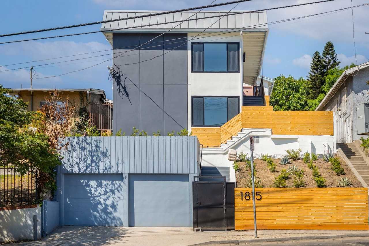Experience Modern Echo Park Living with Stunning Views at 1815 Bellevue Ave! - Photo 6 of 6