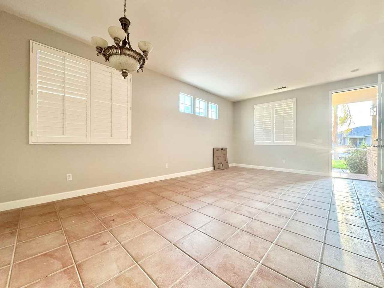 2871 Pinta Ct - Photo 2 of 38