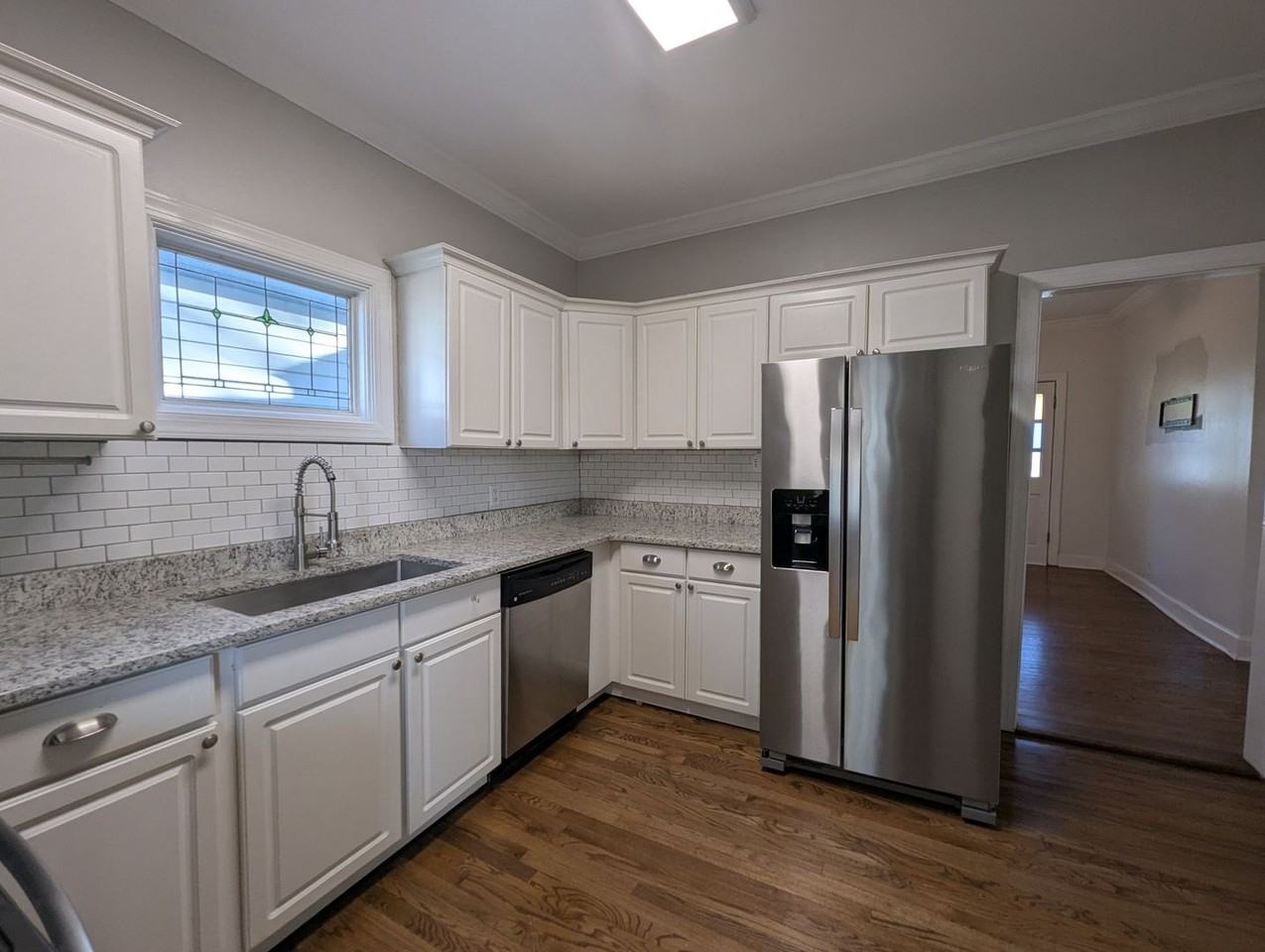 812 S 12th St - Photo 7 of 39