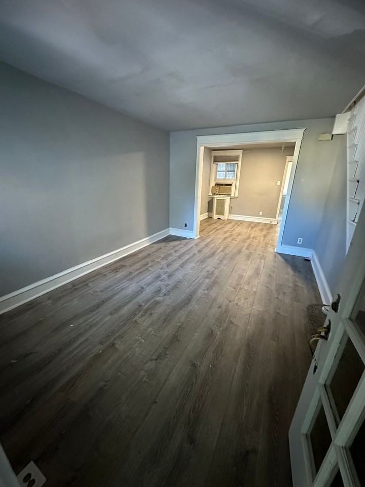 445 Millbank Rd - Photo 3 of 12