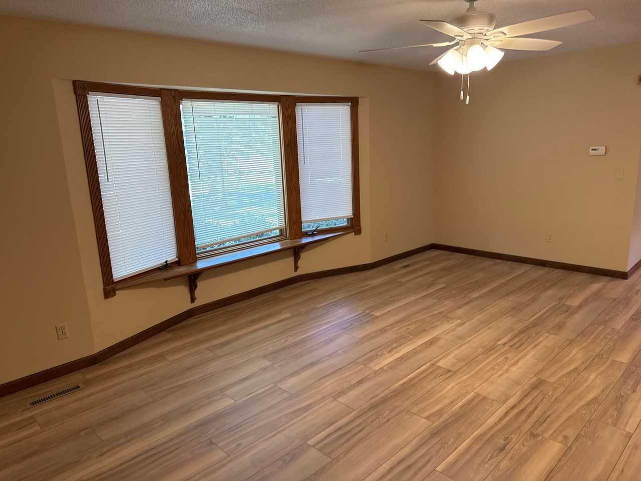 2566 S Brandon Ave - Photo 6 of 22