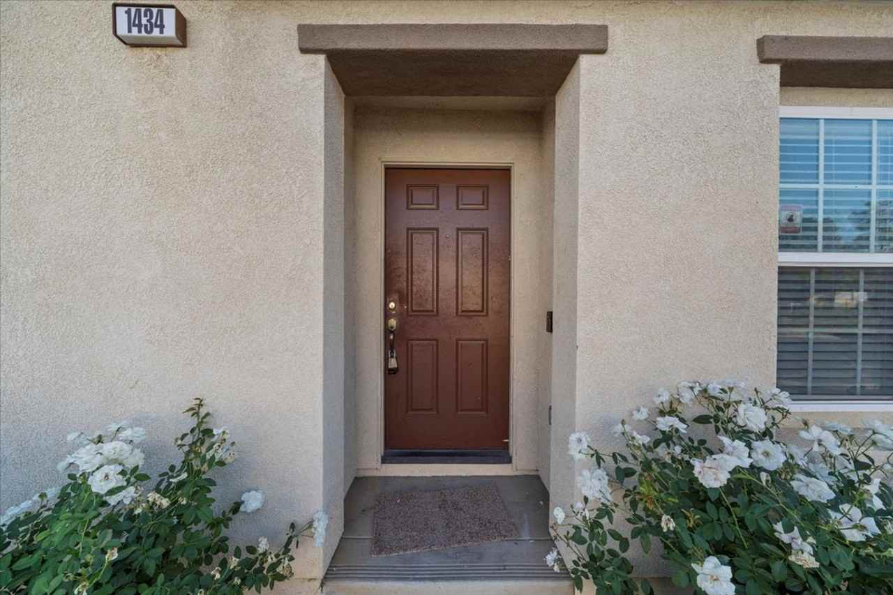 1434 Bittersweet Drive - Photo 2 of 13