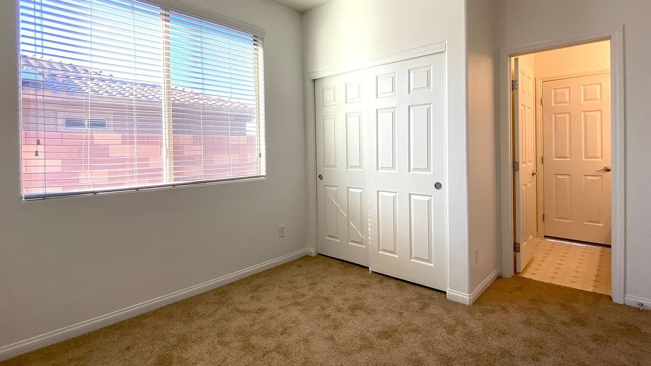 1025 Viale Placenza Pl - Photo 7 of 50