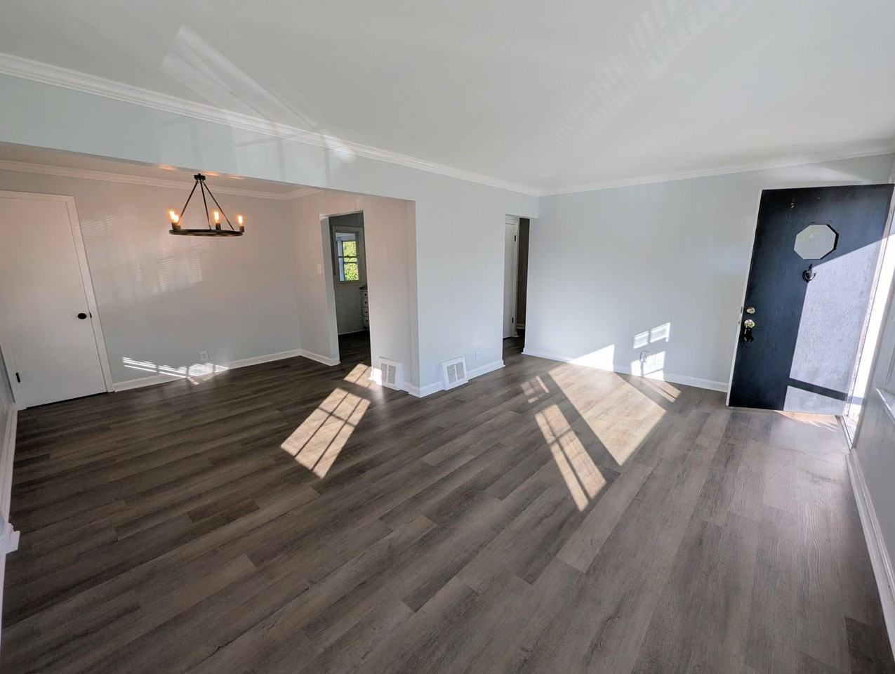 1009 Bliss Dr - Photo 4 of 23