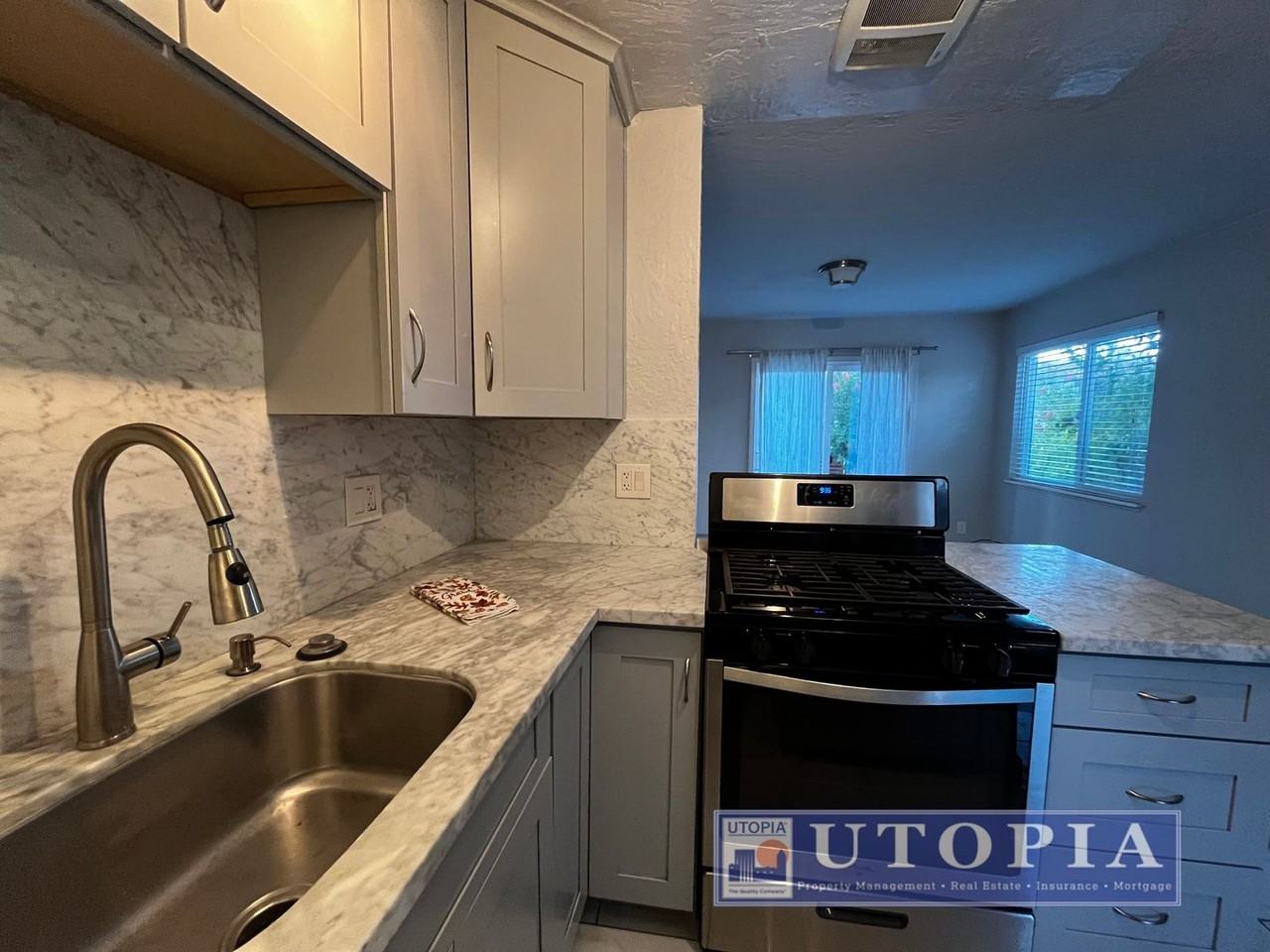 2314 Felt St #A - Photo 5 of 19