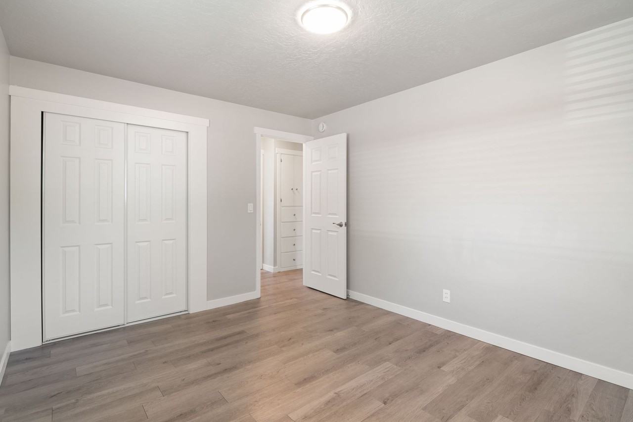 Kiene Donjean - Photo 6 of 27