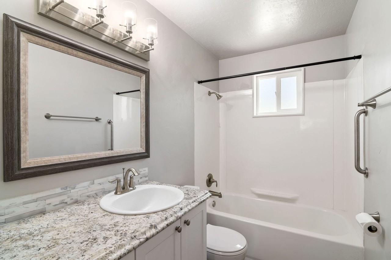 Kiene Donjean - Photo 7 of 27