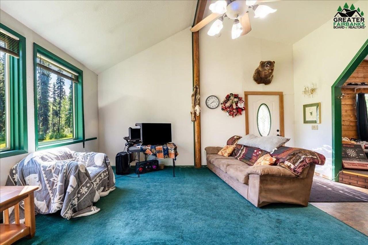 268 Breeze Road - Photo 7 of 22