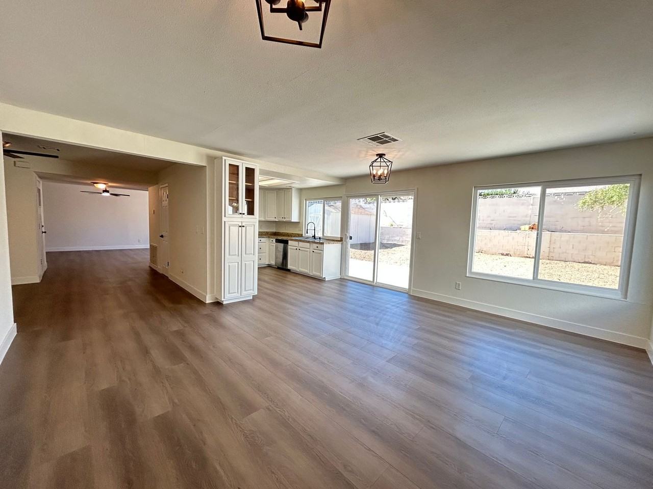 5035 Meadow Grove Court - Photo 5 of 23