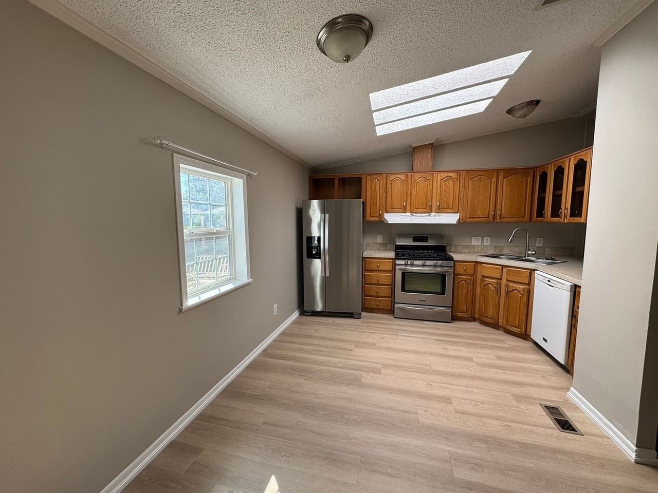 1406 Winona Court - Photo 2 of 22
