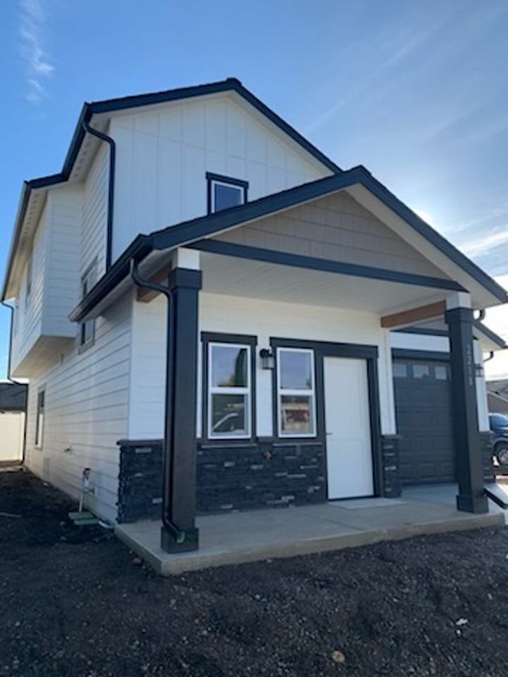 2218 2218 N Chaffee St - Photo 2 of 21