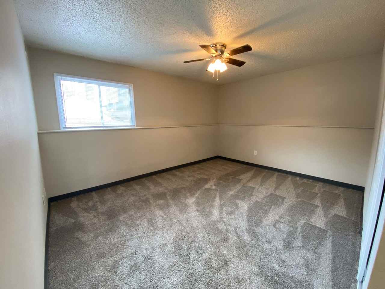 230 Campus Ave - Photo 5 of 6
