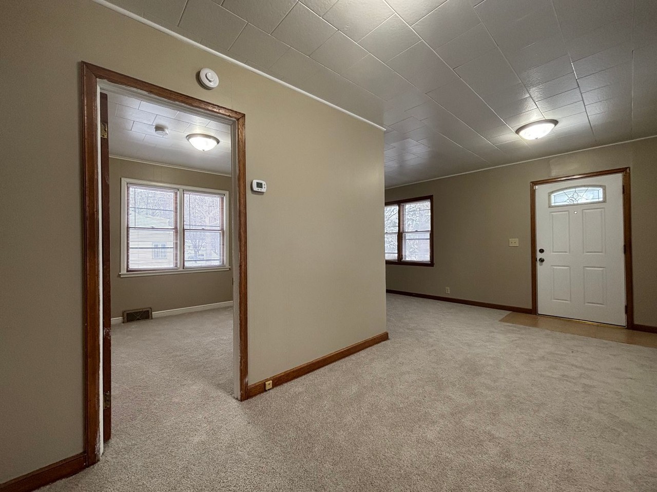 1467 Hazel St N - Photo 6 of 23