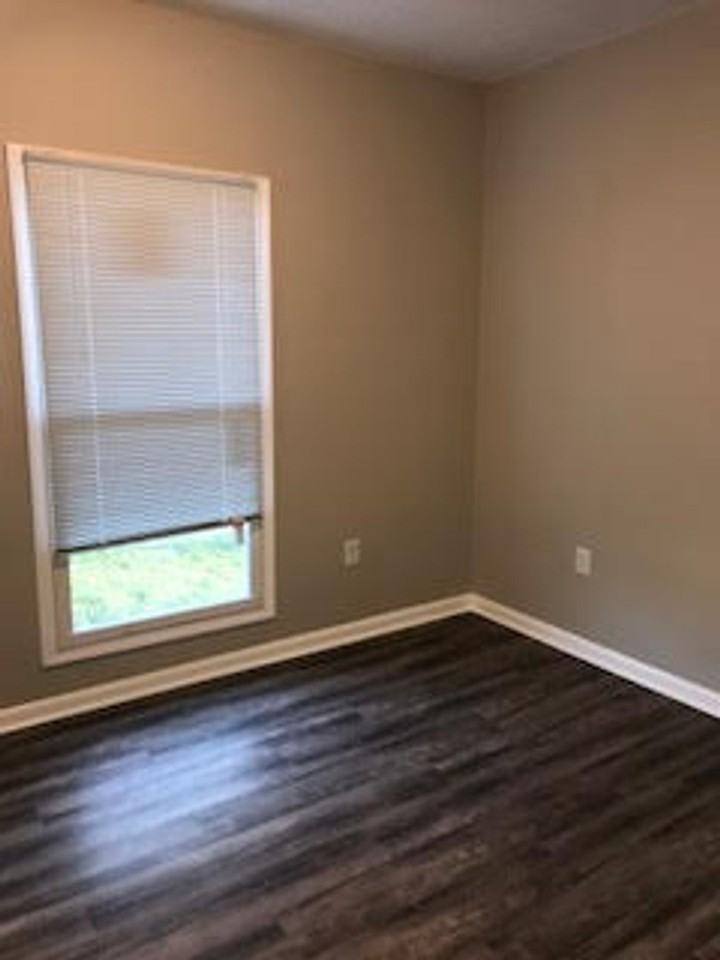 831 N Arthur St - Photo 2 of 6