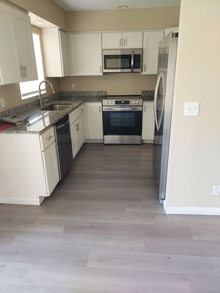 7402 Aripeka Dr - Photo 2 of 20