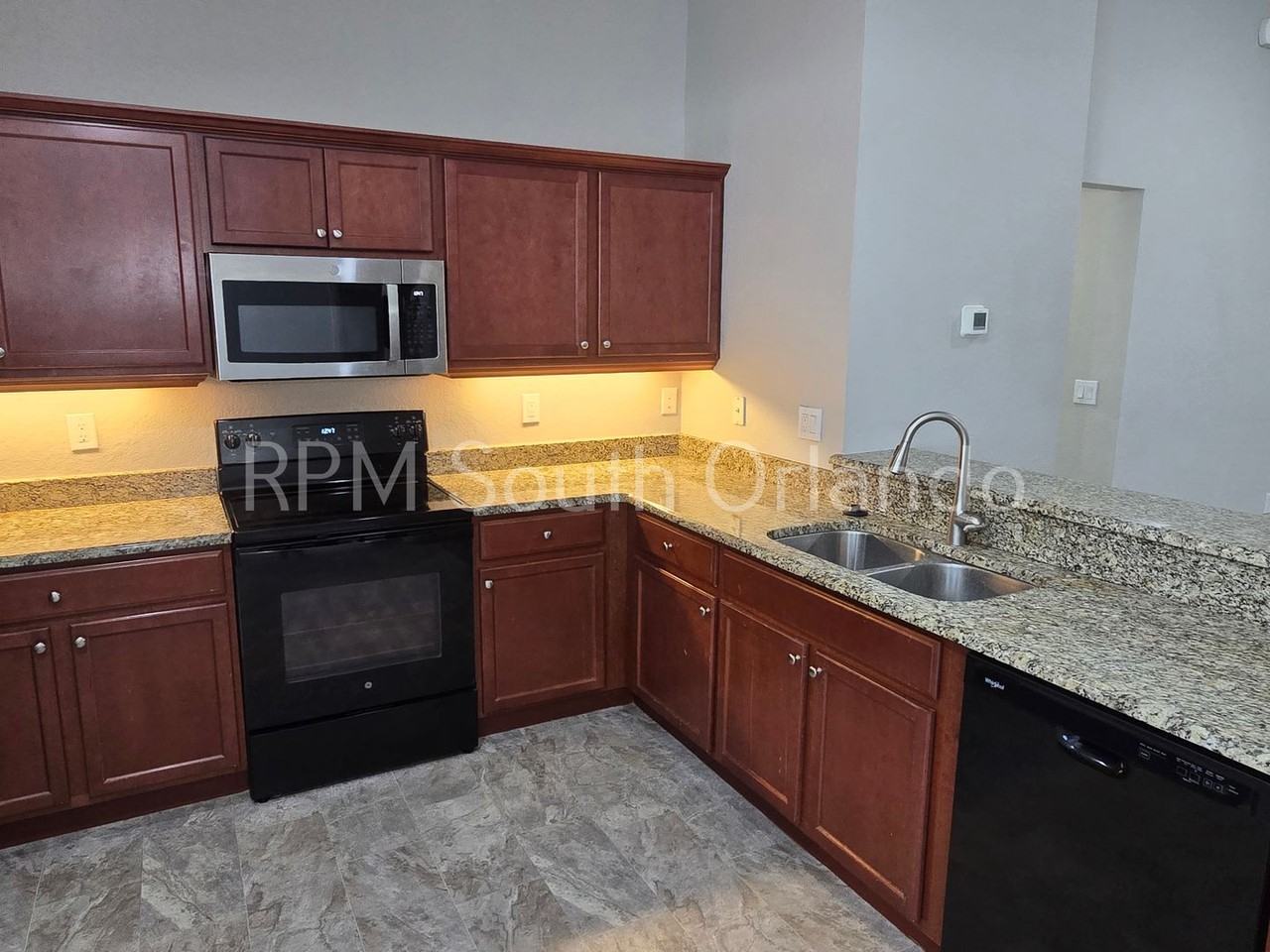 4824 Summerfield Circle - Photo 3 of 17