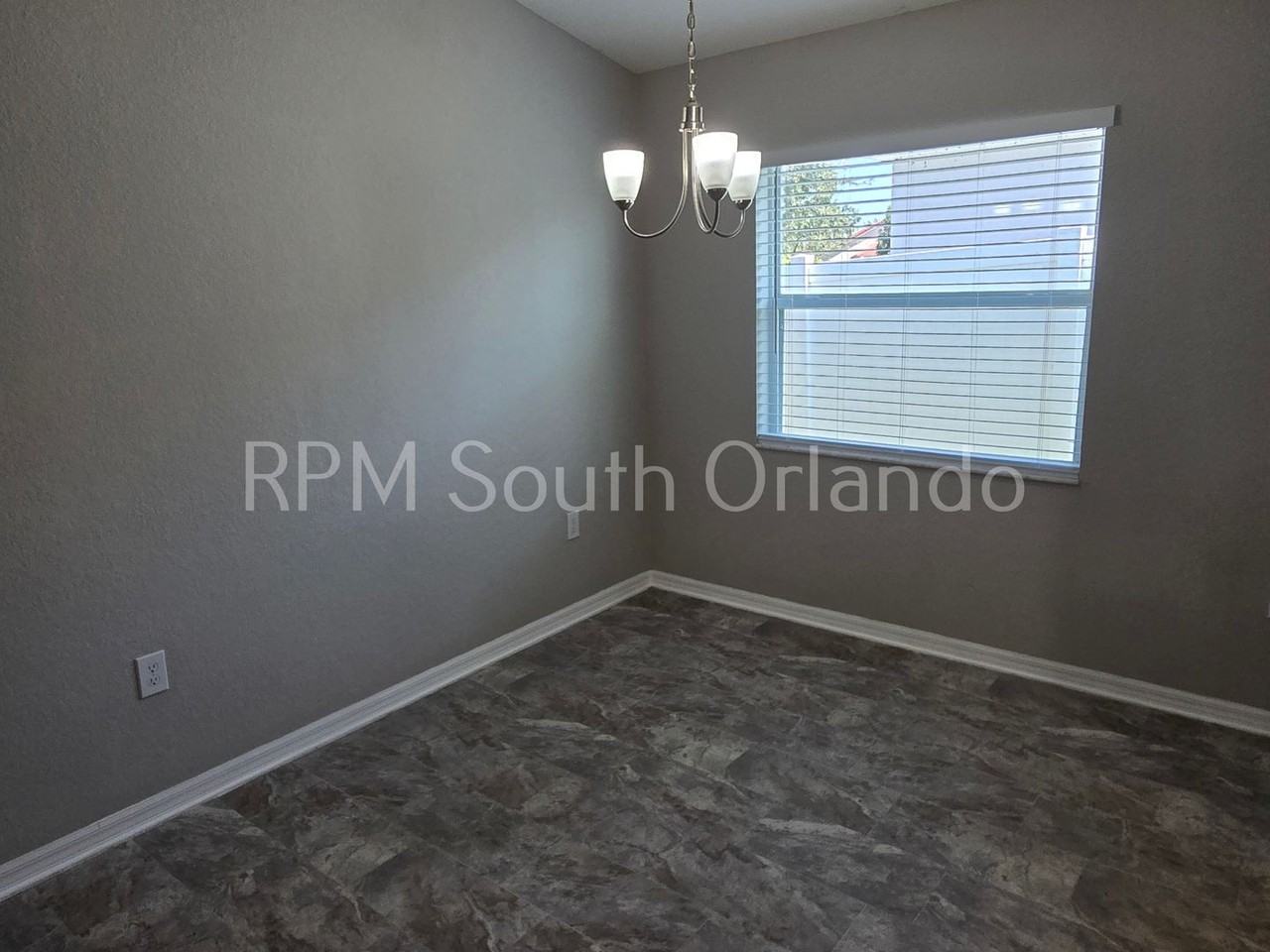 4824 Summerfield Circle - Photo 5 of 17