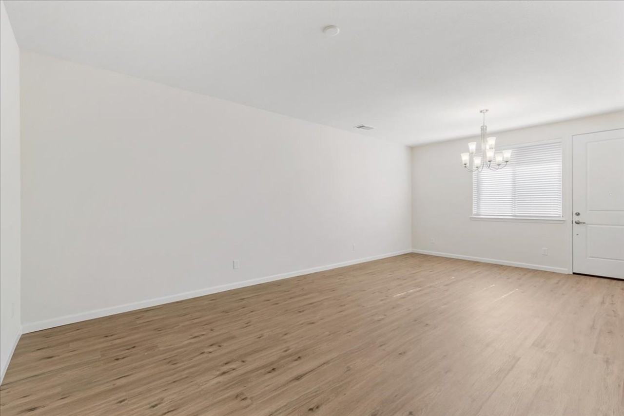 2277 Snow Canyon Dr - Photo 6 of 28