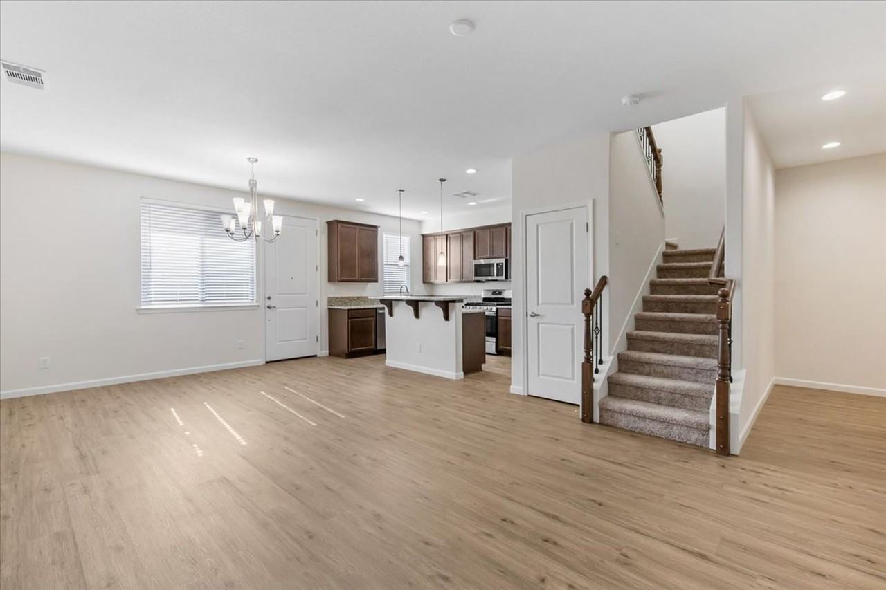 2277 Snow Canyon Dr - Photo 7 of 28