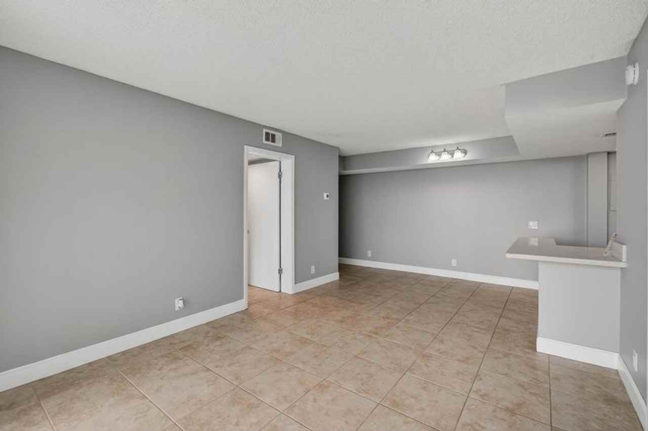 744 Executive Center Dr #11 - Photo 7 of 29