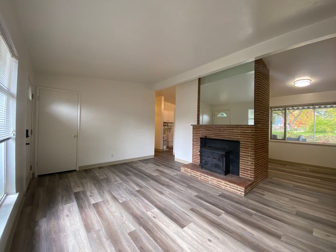 19255 Occidental Ave S - Photo 5 of 14