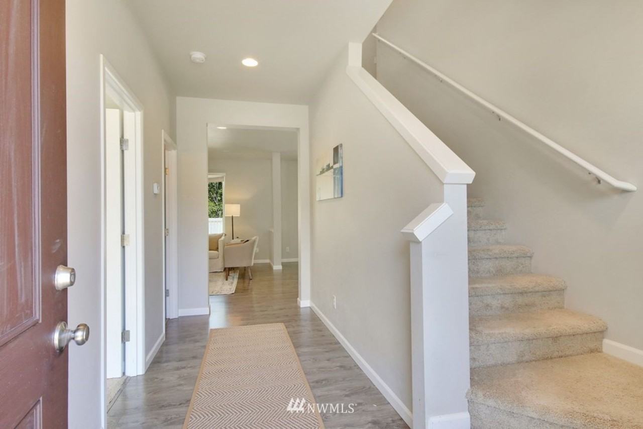 16716 80th Avenue Court East - Photo 2 of 25