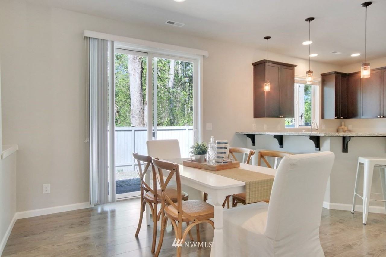 16716 80th Avenue Court East - Photo 4 of 25