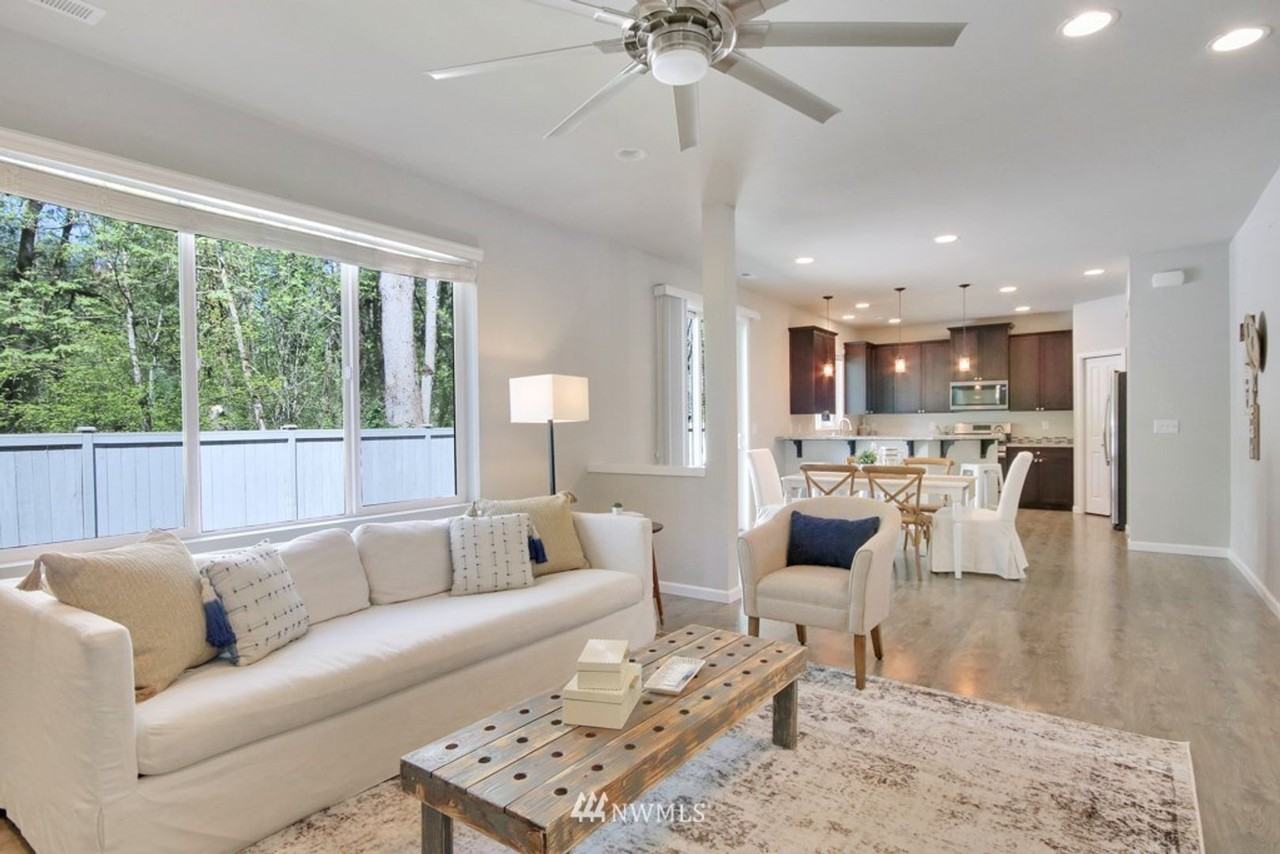 16716 80th Avenue Court East - Photo 5 of 25