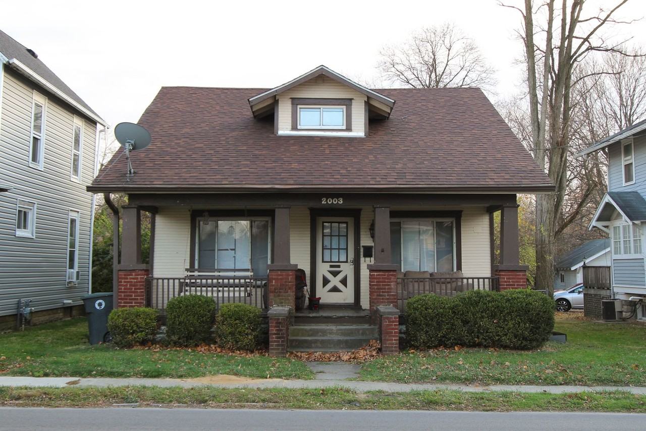 2003 W Jackson St - Photo 4 of 33