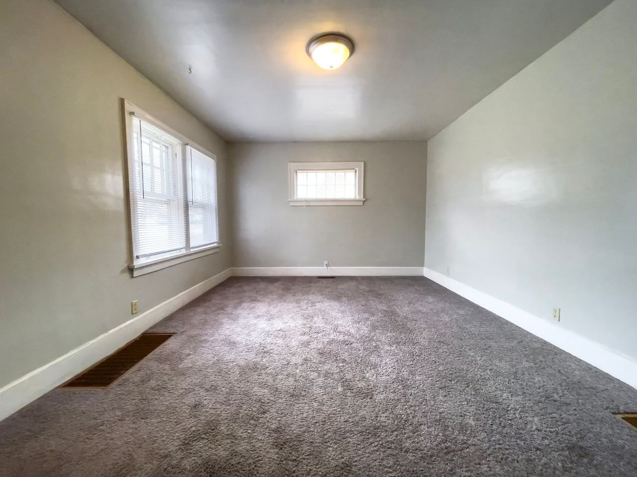 1425 W Gilbert St - Photo 6 of 32